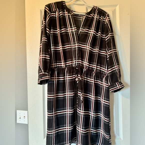 LOFT Dresses & Skirts - Plaid dress